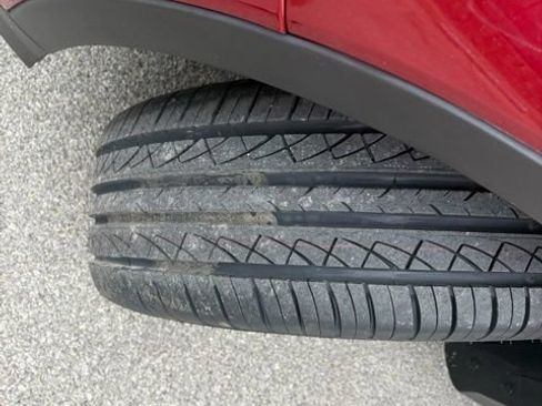 Used 2019 Ford Escape SE FWD image 12