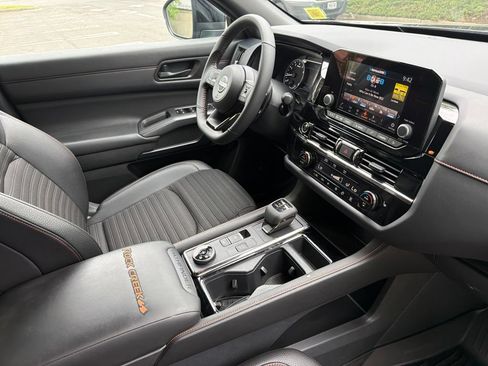 Used 2024 Nissan Pathfinder Rock Creek AWD/4WD image 30