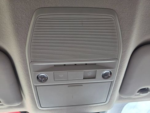 Used 2025 Nissan Kicks SR FWD image 19