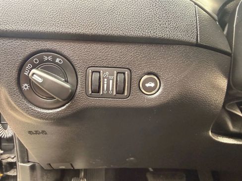 Used 2023 Dodge Charger SXT image 14