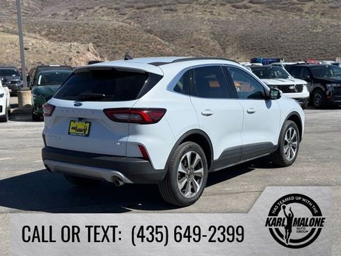 Used 2025 Ford Escape Platinum image 5