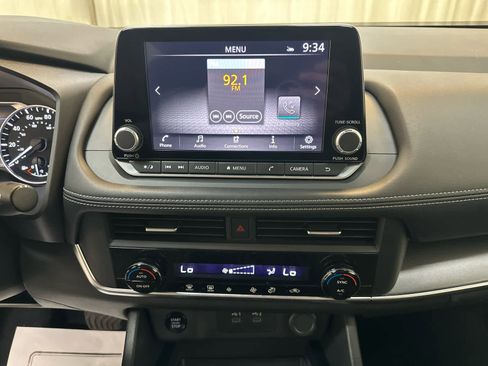 Certified 2024 Nissan Rogue SV image 5