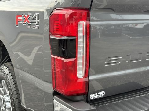 New 2026 Ford F250 Lariat w/ FX4 Off-Road Package AWD/4WD image 8