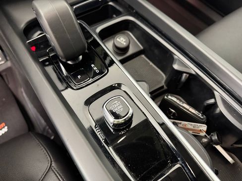 Used 2024 Volvo XC60 B5 Core image 21