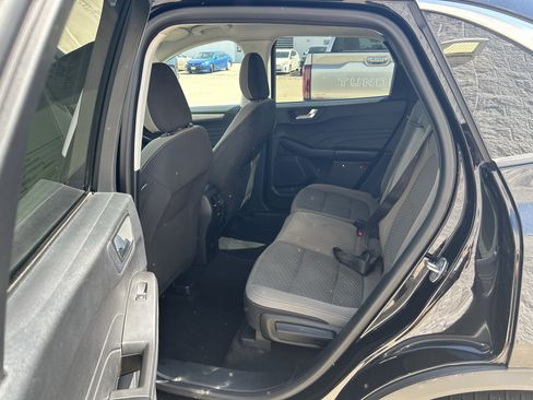 Used 2021 Ford Escape SE w/ Convenience Package FWD image 17