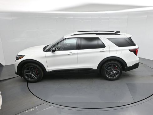 New 2026 Ford Explorer ST AWD/4WD image 42