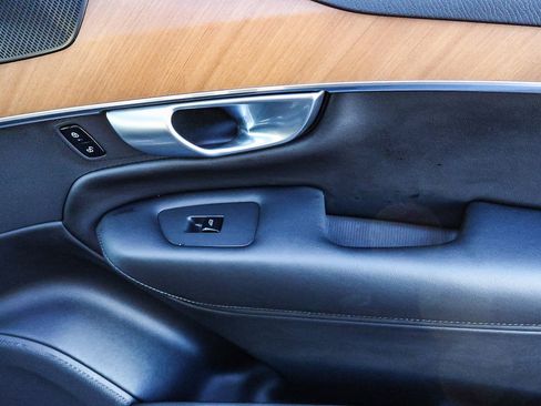 Used 2024 Volvo XC90 B6 Plus w/ Protection Package Premier image 21