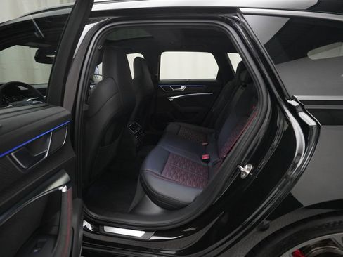 Used 2025 Audi RS 6 performance image 32