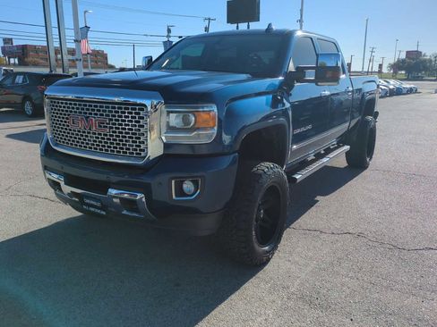 Used 2016 GMC Sierra 2500 Denali w/ Suspension Package, Off-Road image 4