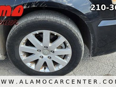 Used 2014 Chrysler Town & Country Touring FWD image 12