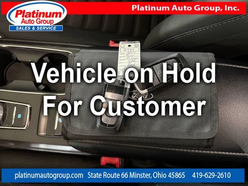 Used 2017 Ford Fusion SE w/ Fusion SE Technology Package FWD image 24