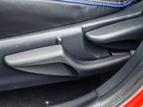 Used 2017 Toyota Corolla SE image 9