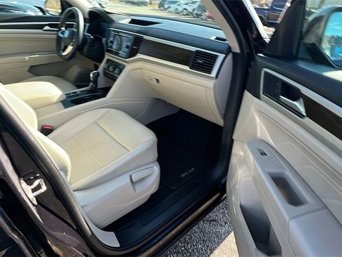 Used 2022 Volkswagen Atlas SE image 17