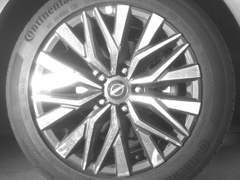 Used 2025 Nissan Altima 2.5 SV FWD image 16