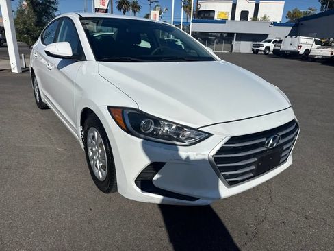Used 2018 Hyundai Elantra SE FWD image 1
