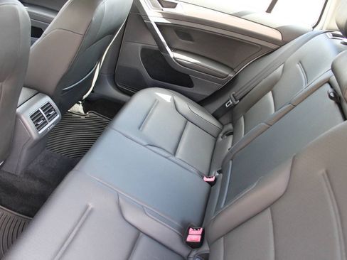 Used 2016 Volkswagen Golf SE FWD image 33