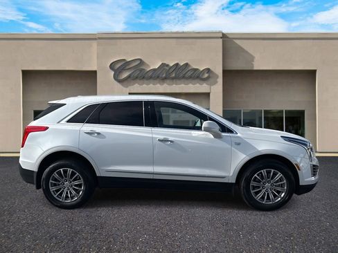Used 2019 Cadillac XT5 Luxury image 2