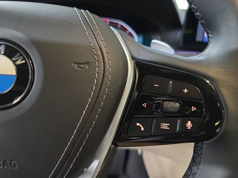 Used 2023 BMW 530i w/ Premium Package RWD image 21
