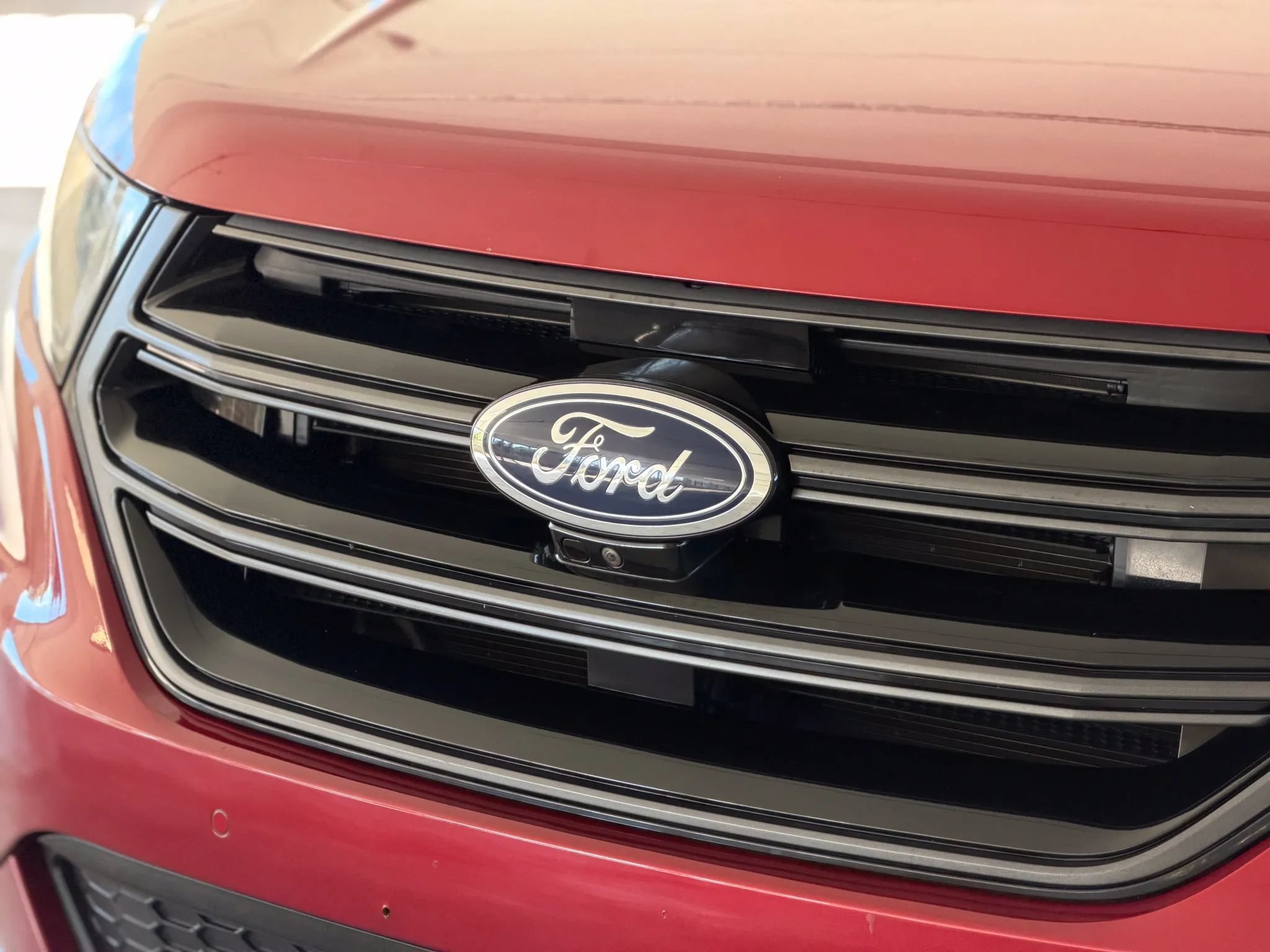 Used 2018 Ford Edge Sport w/ Equipment Group 401A AWD/4WD image 9