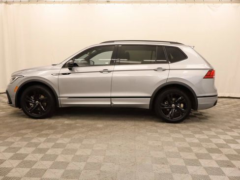 Used 2024 Volkswagen Tiguan SE R-Line image 2