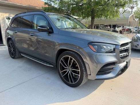 Used 2020 Mercedes-Benz GLS 580 4MATIC image 2