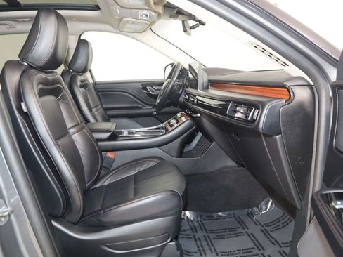 Used 2024 Lincoln Aviator Reserve AWD/4WD image 13
