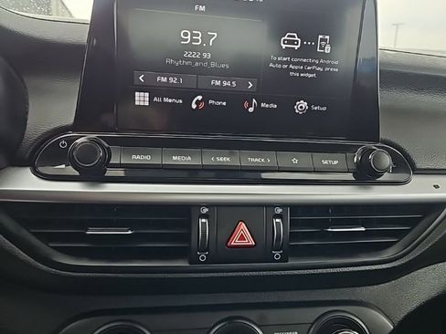Used 2023 Kia Forte LXS w/ LXS Technology Package FWD image 16