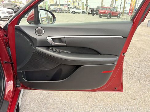 Used 2025 Hyundai Sonata SEL FWD image 14