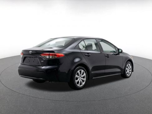 Used 2025 Toyota Corolla LE FWD image 7