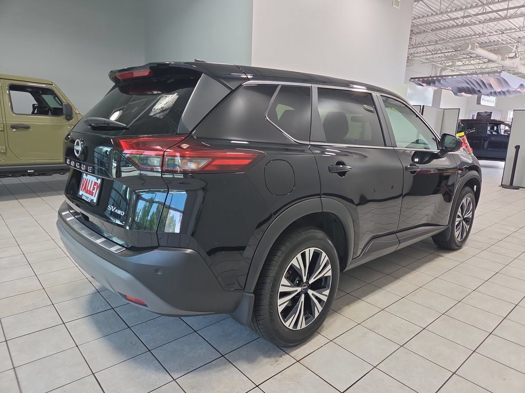 Used 2023 Nissan Rogue SV AWD/4WD image 12