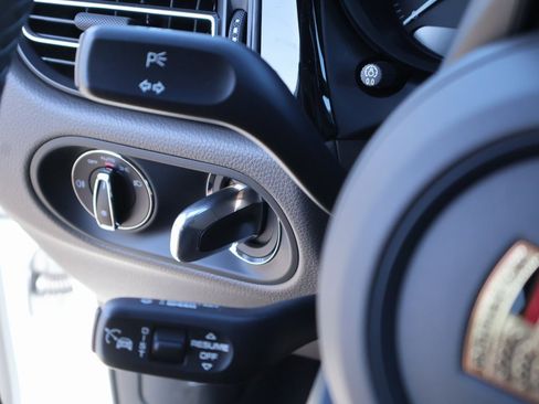 New 2026 Porsche Macan image 31