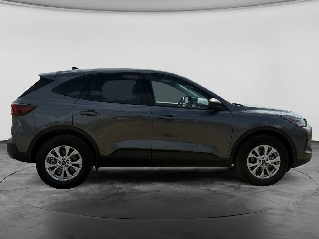 Used 2025 Ford Escape Active AWD/4WD image 10
