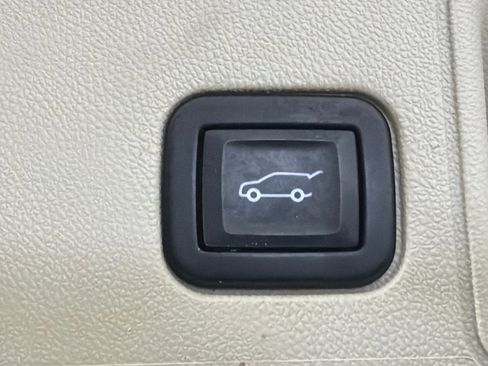 Used 2022 GMC Terrain Denali w/ Denali Premium Package AWD/4WD image 21