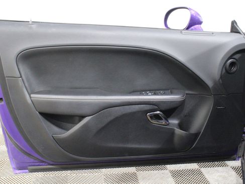 Used 2019 Dodge Challenger SRT Hellcat Redeye image 6