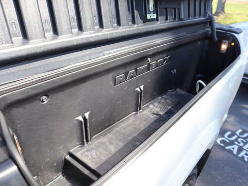 Used 2016 RAM 1500 Laramie w/ Convenience Group AWD/4WD image 13