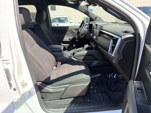 Used 2025 GMC Canyon Elevation RWD image 27