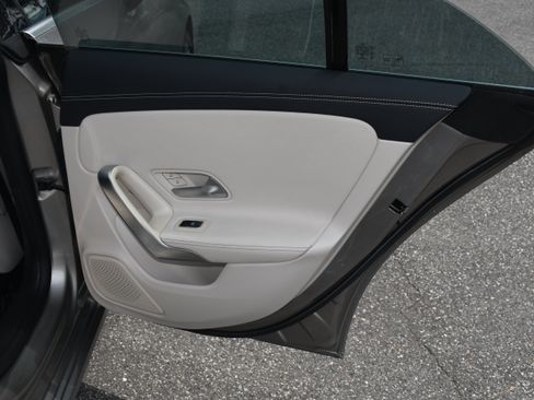 Used 2021 Mercedes-Benz CLA 250 image 20