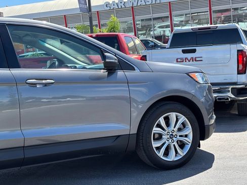 Used 2022 Ford Edge Titanium AWD/4WD image 4