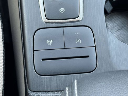Certified 2020 Ford Escape SE AWD/4WD image 19