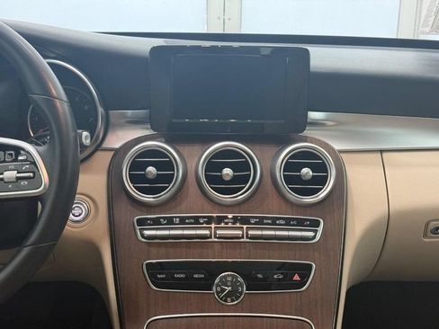 Used 2019 Mercedes-Benz C 300 4MATIC Sedan image 11