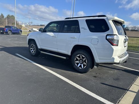 Used 2019 Toyota 4Runner TRD Off-Road Premium image 8