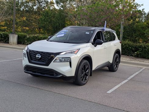 Used 2023 Nissan Rogue SV w/ SV Premium B Package FWD image 8
