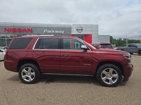 Used 2020 Chevrolet Tahoe Premier AWD/4WD image 9