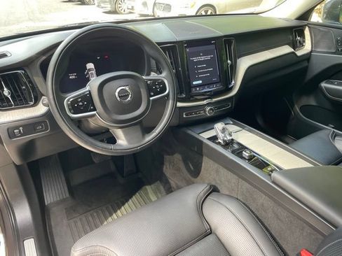 Certified 2022 Volvo XC60 B5 Inscription w/ Advanced Package AWD/4WD image 17