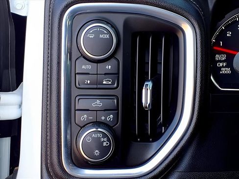 Used 2021 Chevrolet Silverado 1500 LT w/ Fleet Comfort Package image 11