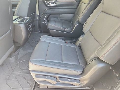Certified 2024 Chevrolet Suburban High Country image 25