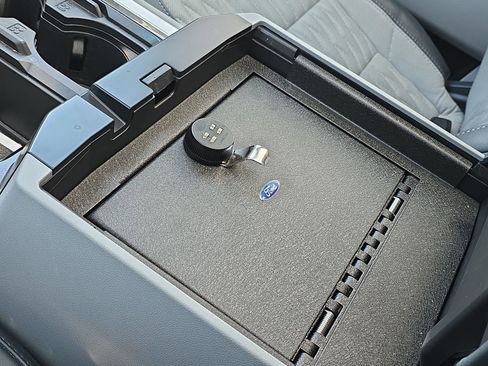 Used 2023 Ford F250 Limited w/ FX4 Off-Road Package image 21