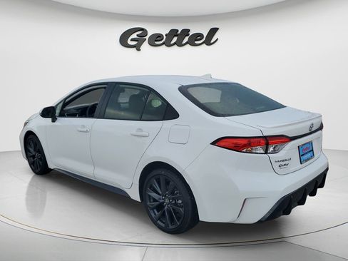 Certified 2026 Toyota Corolla SE FWD image 3