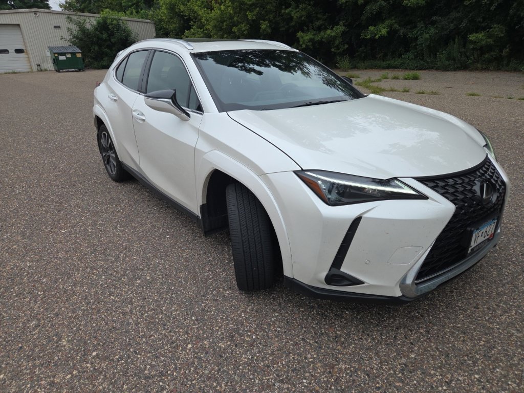 Used 2024 Lexus UX 250h AWD w/ Premium Package image 29