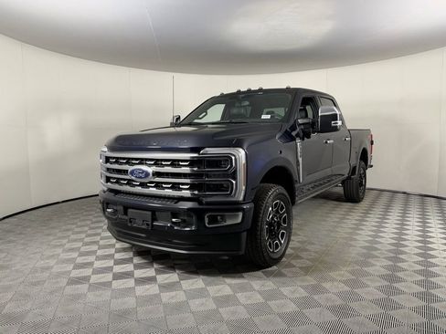 Used 2024 Ford F350 Platinum w/ FX4 Off-Road Package image 4